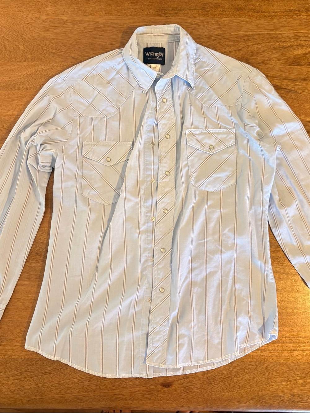 Rate Vintage Wrangler Men’s Light Blue Striped Western Shirt